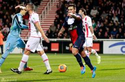 爱游戏地址-阿雅克肖士气回归，击败对手