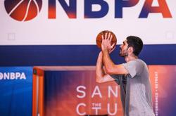 爱游戏网站入口-NBA球员在社交媒体上晒出训练视频