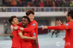 爱游戏直播-亚洲球队在国际赛事中夺得胜利