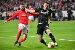 爱游戏竞技-勒沃库森防守坚挺，逆转击败对手的简单介绍